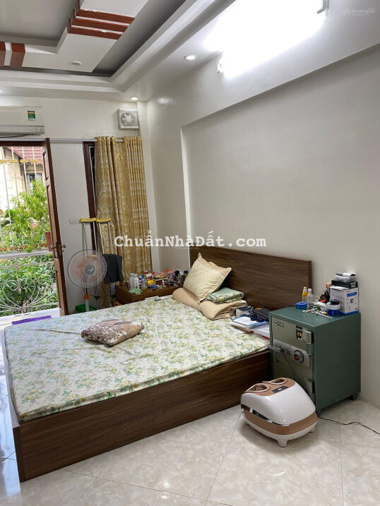 Mặt ngõ Bồ Đề, Long Biên, vị trí đắc địa, kd tốt, ngõ rộng hơn phố, ô tô qua, vào nhà 65m2/9,3tỷ