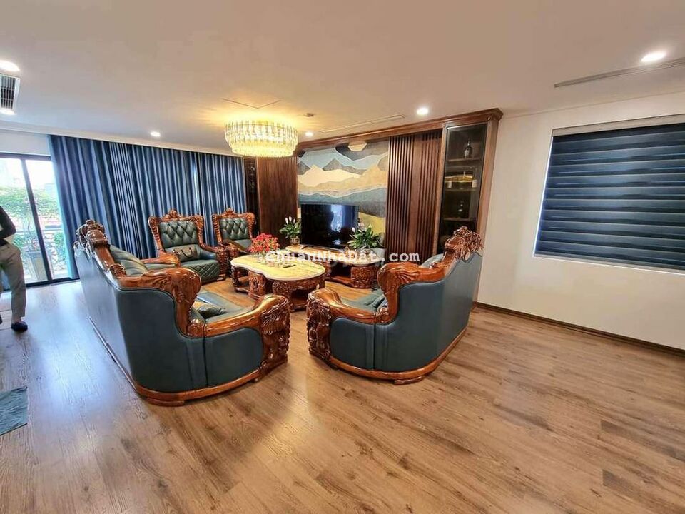 NHÀ ĐẸP ĐỨNG HÌNH - HÀNG XÓM AEON MALL LONG B- 68M2- 6T- NHỈNH 9 TỶ. NHÀ ĐẸP ĐỨNG HÌNH - HÀNG XÓM AEON MALL LONG B- 68M2- 6T- NHỈNH 9 TỶ.