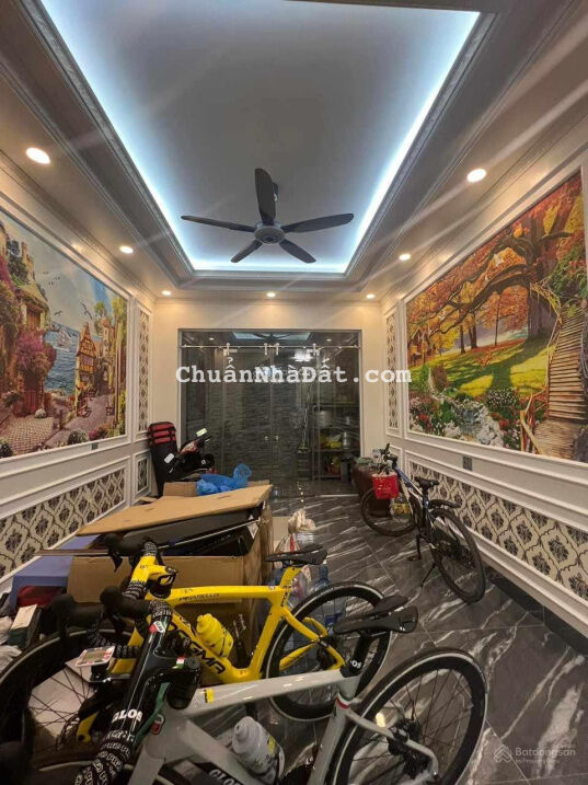 Giảm 2 tỷ để bán! Nhà phố Hồng Tiến thông ra Bồ Đề, 72m2 - 5 tầng, thang máy, giá 11 tỷ