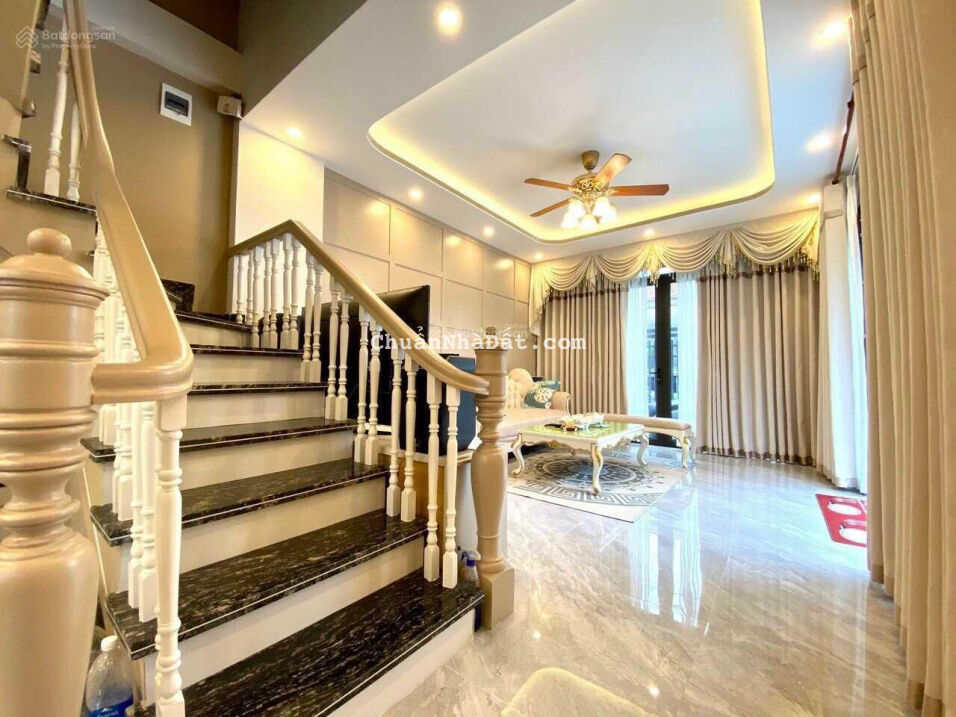 Bán nhà ngõ 208 Phố Nguyễn Văn Cừ, 78.8m2, 5 tầng, MT 6.5m, ô tô vào nhà Bán nhà ngõ 208 Phố Nguyễn Văn Cừ, 78.8m2, 5 tầng, MT 6.5m, ô tô vào nhà