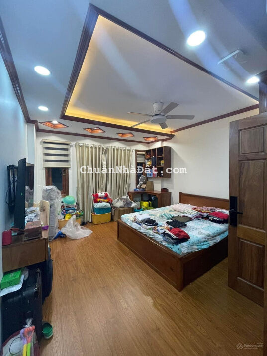 Bán nhà Hồng Tiến, Quận Long Biên 80m2, 5 tầng, 9.8 tỷ, thang máy, ô tô, 0816.664.860