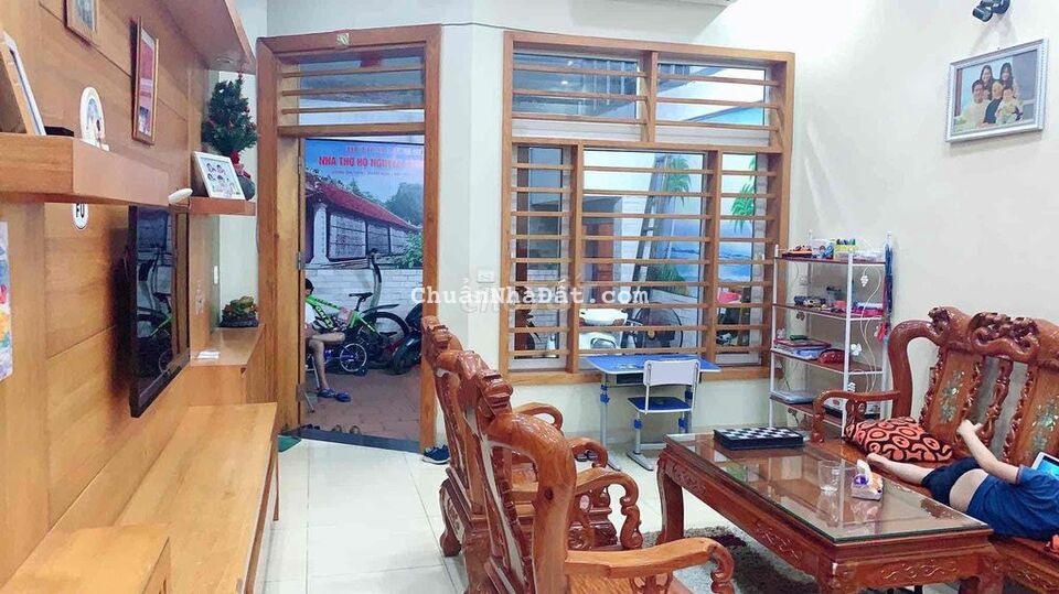 BÁN NHÀ NGUYỄN VĂN CỪ DÂN XÂY 90M2 OTO ĐỖ HƠN 6 TỶ