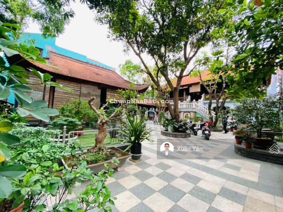 Sốc! Biệt thự Ngọc Thụy 250m3 lim lào, 950m2 khuôn viên đẳng cấp, 2 mặt oto view sông cực đỉnh Sốc! Biệt thự Ngọc Thụy 250m3 lim lào, 950m2 khuôn viên đẳng cấp, 2 mặt oto view sông cực đỉnh