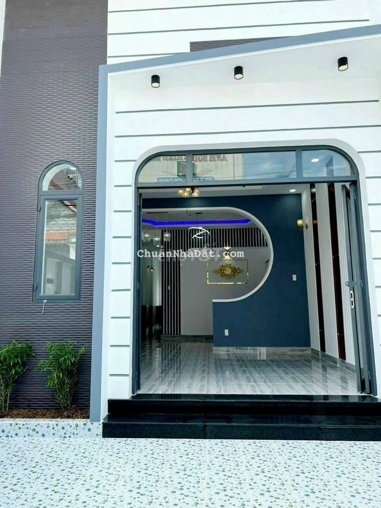 Chủ giảm giá mạnh nhà mới xây mặt tiền trục chính Khu Trường Giang