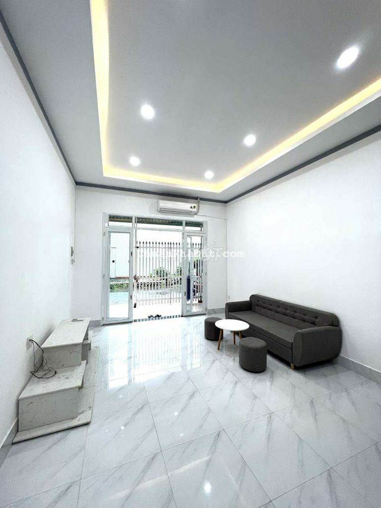 Bán nhà gần Hồ bơi Khu Nhà ở Hoàng Hảo Bán nhà gần Hồ bơi Khu Nhà ở Hoàng Hảo