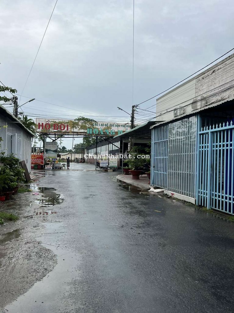 Bán nhà gần Hồ bơi Khu Nhà ở Hoàng Hảo Bán nhà gần Hồ bơi Khu Nhà ở Hoàng Hảo