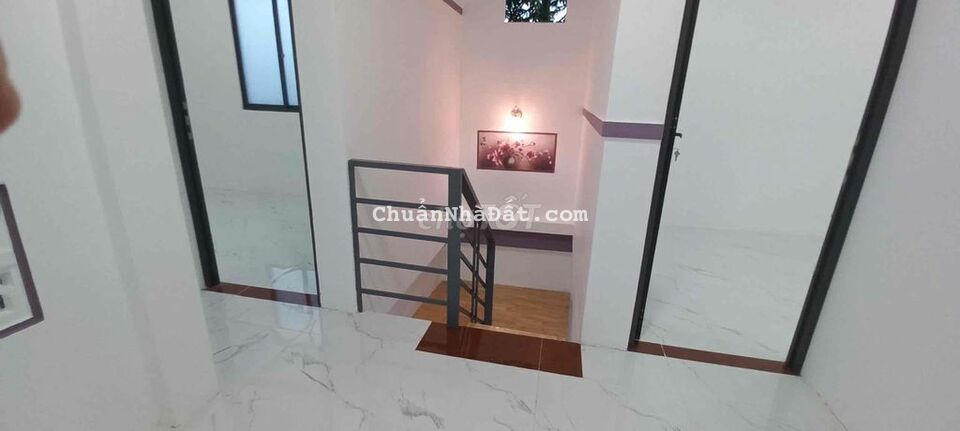 NHÀ MỚI XÂY TÂN HẠNH, Đường oto. có 3phòng ngủ