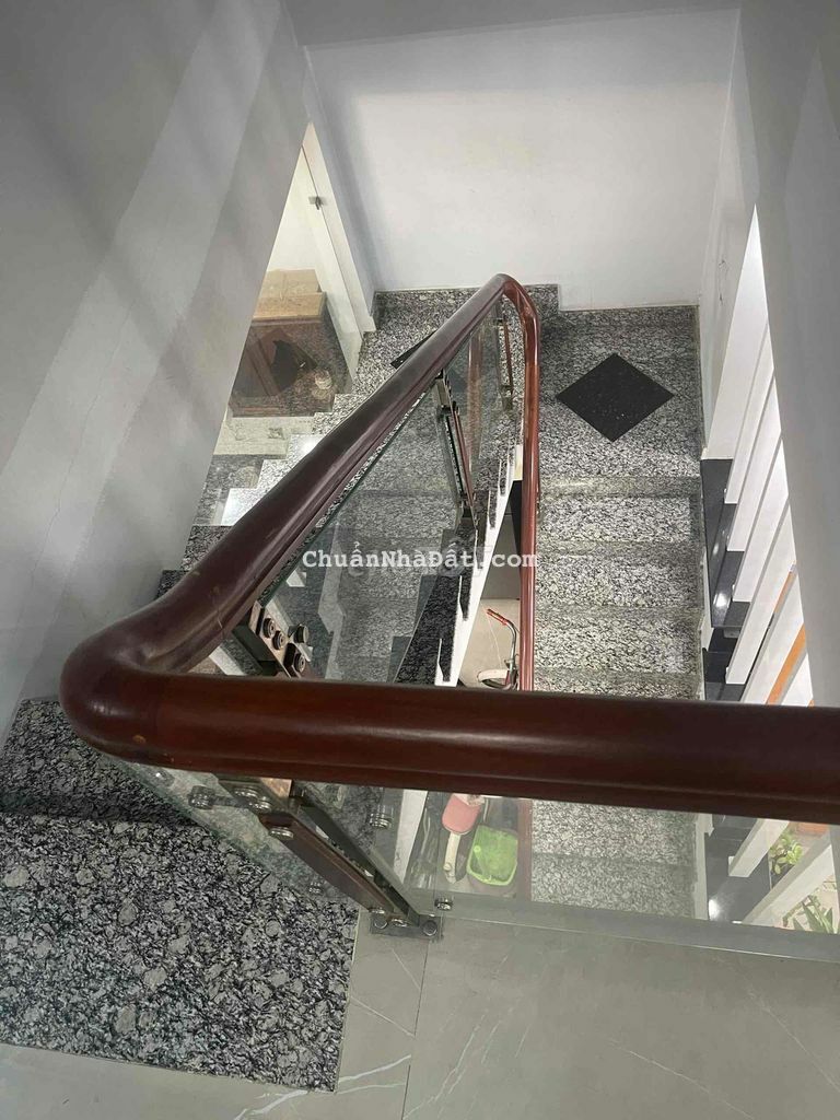 Bán nhà mặt tiền đường Trần Hưng Đạo