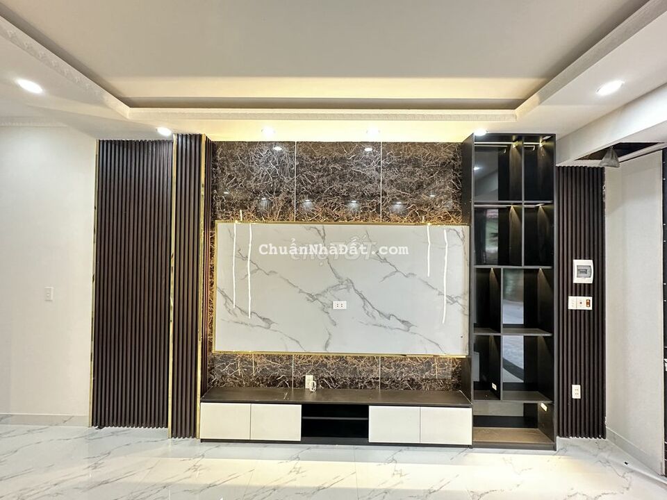 Bán nhà mặt ngõ đường Đình Đông taxxi tải vào được, trước nhà rộng 3m