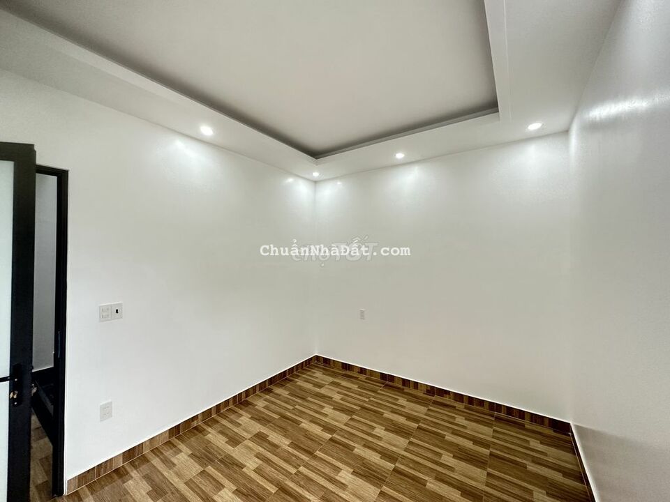 🆘🆘 BÁN SIÊU PHẨM ngay sát TĐC Hồ Sen 🚘 vào cách nhà 50m 🆘🆘 BÁN SIÊU PHẨM ngay sát TĐC Hồ Sen 🚘 vào cách nhà 50m