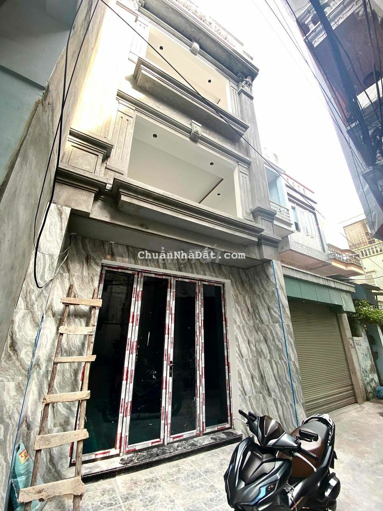 Hơn 2 tỷ chút mà sở hữu nhà xây mới mặt ngõ phố Trần Nguyên Hãn