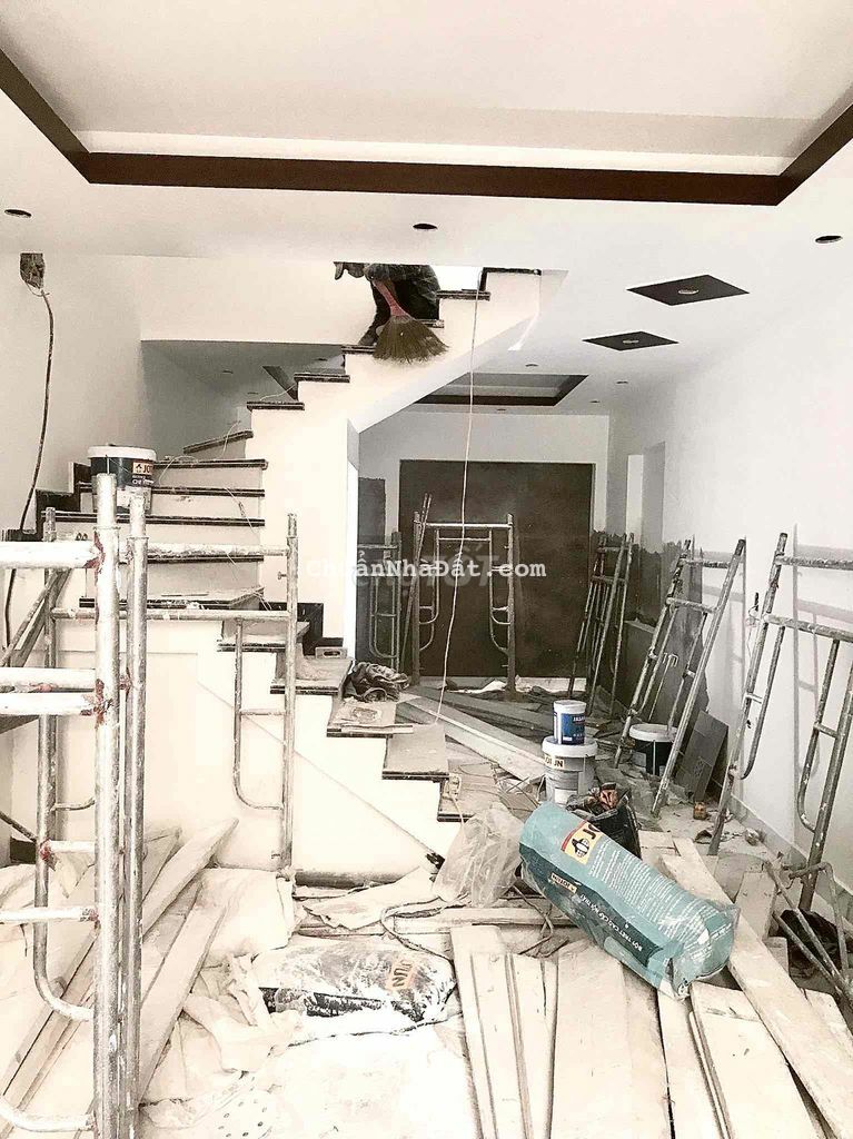 Hơn 2 tỷ chút mà sở hữu nhà xây mới mặt ngõ phố Trần Nguyên Hãn