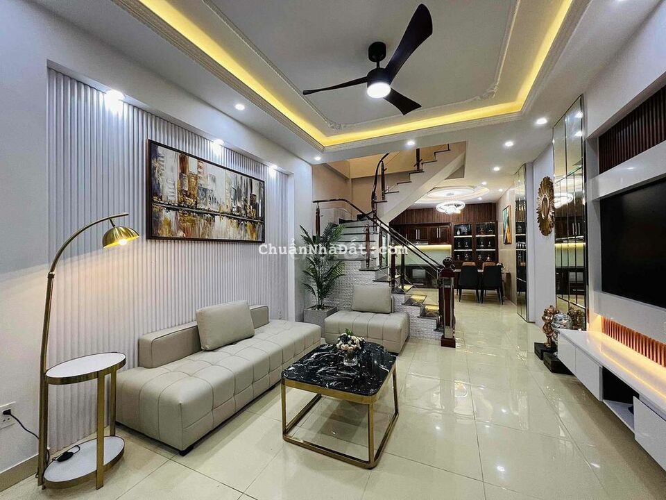 nhà miếu hai xã 52m x 3 tầng