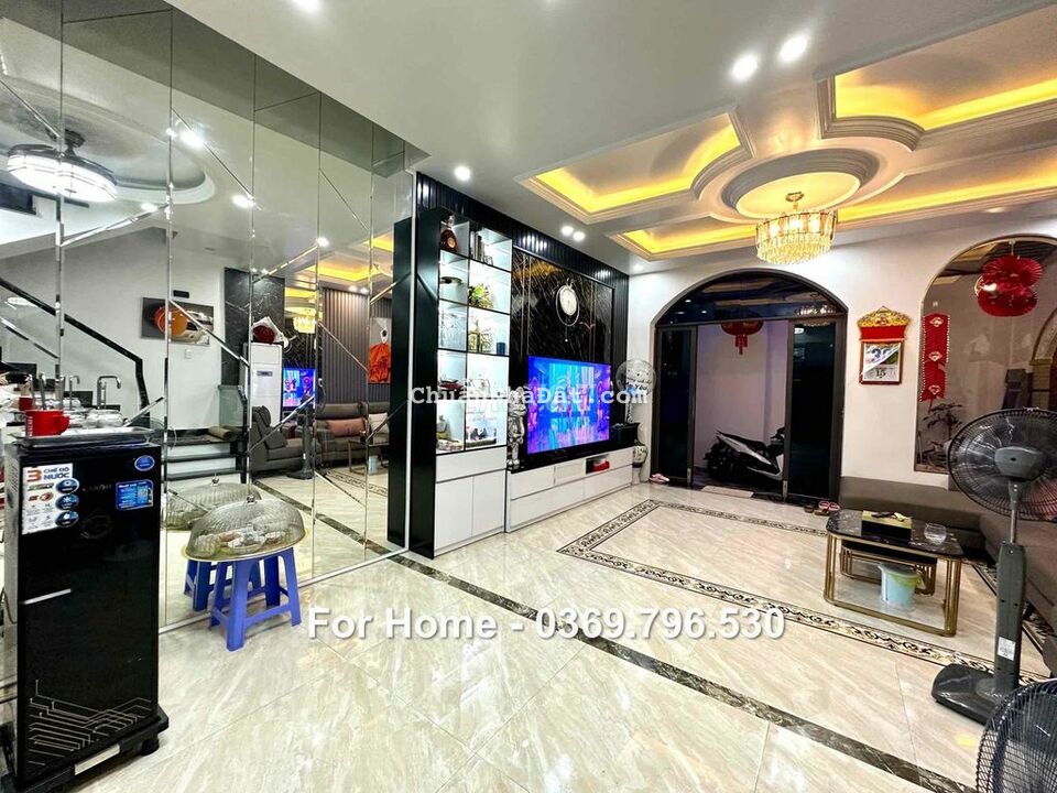 Dân xây độc lập phố Tôn Đức Thắng, sân cổng riêng, oto đỗ cách 2m