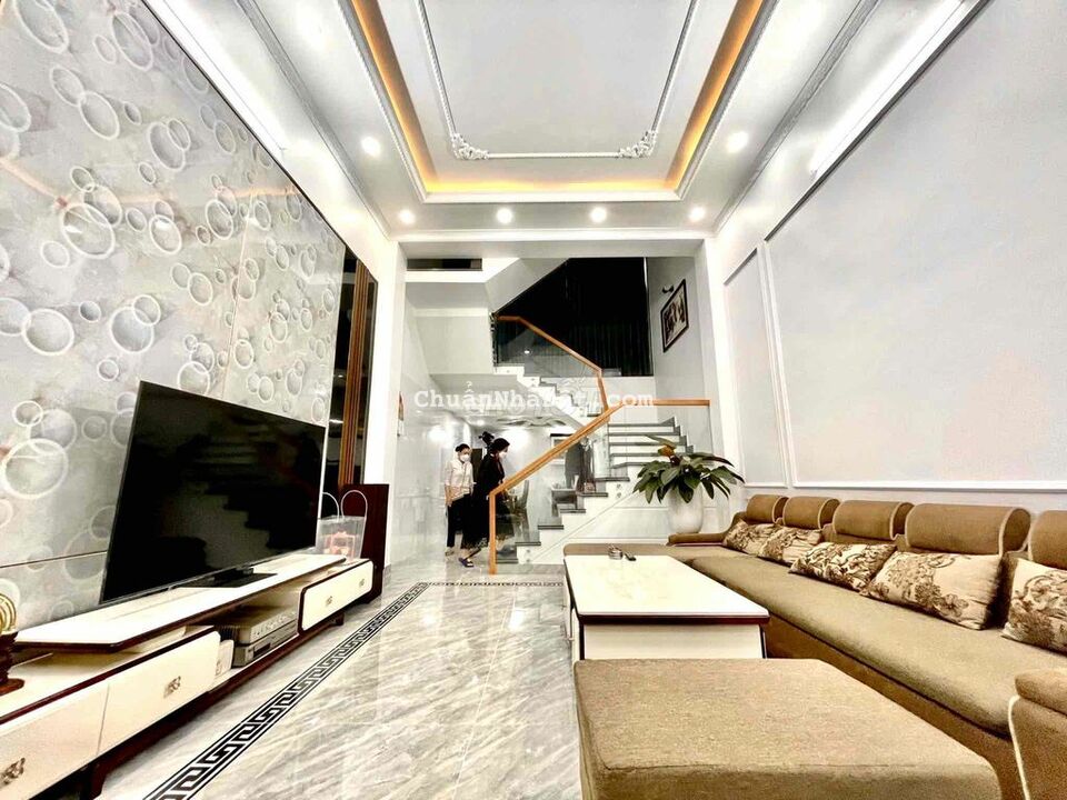 Hàng độc quyền hiếm gốc dân Độc Lập mặt ngõ Tô Hiệu ô tô quay đầu