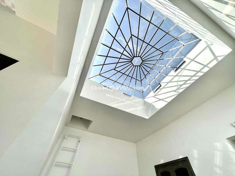 Hàng độc quyền hiếm gốc dân Độc Lập mặt ngõ Tô Hiệu ô tô quay đầu