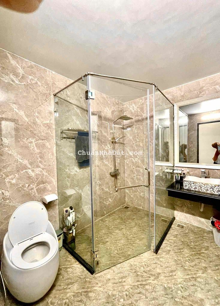 Hàng độc quyền hiếm gốc dân Độc Lập mặt ngõ Tô Hiệu ô tô quay đầu