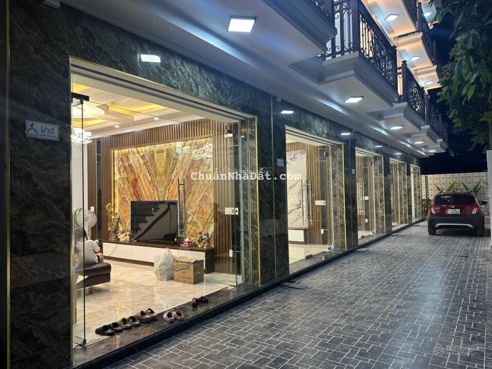 Khúc Thừa Dụ 2 - Lên sóng dãy nhà xây mới, ô tô đỗ cửa tại Khúc Thừa Dụ 2 chỉ 3 tỷ 5. Đẹp rẻ nhất