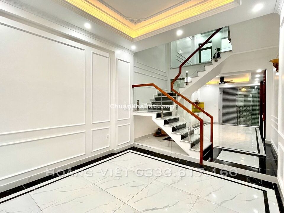 Hồ sen ô tô vào nhà xây mới độc lập chỉ sau mặt đường Lê Chân