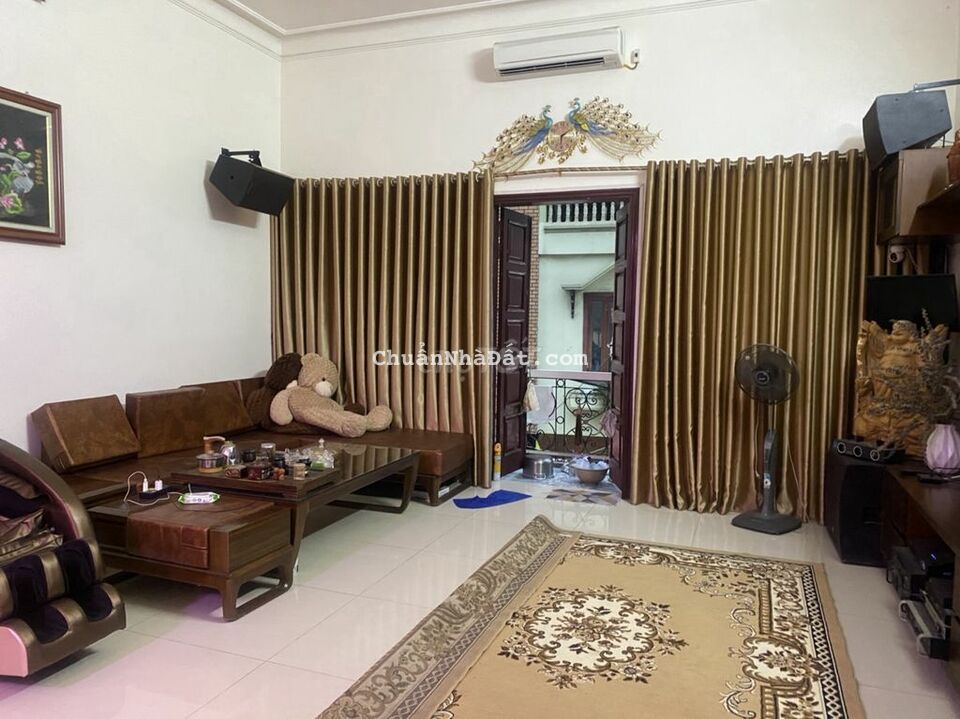 Bán nhà mặt đường Đình Đông vị trí siêu đẹp lô góc 3 mặt thoáng