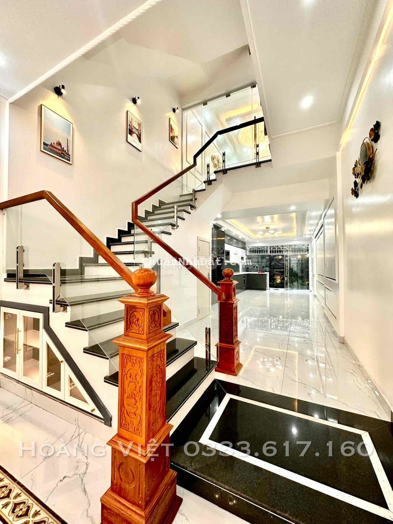 Cực phẩm phân lô quận Lê Chân 90m ô tô vào nhà có vỉa hè Cực phẩm phân lô quận Lê Chân 90m ô tô vào nhà có vỉa hè