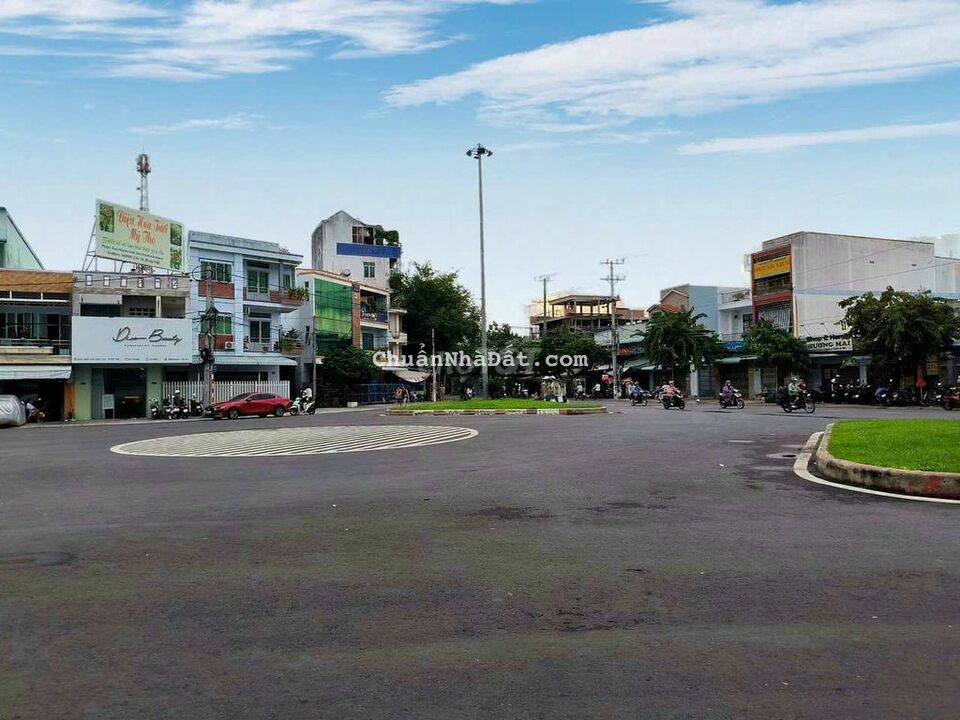 NHÀ TRẦN VĂN DƯỢC - ĐỐI DIỆN ĐÀI PHÁT THANH - PHƯờNG 6, TP MỸ THO