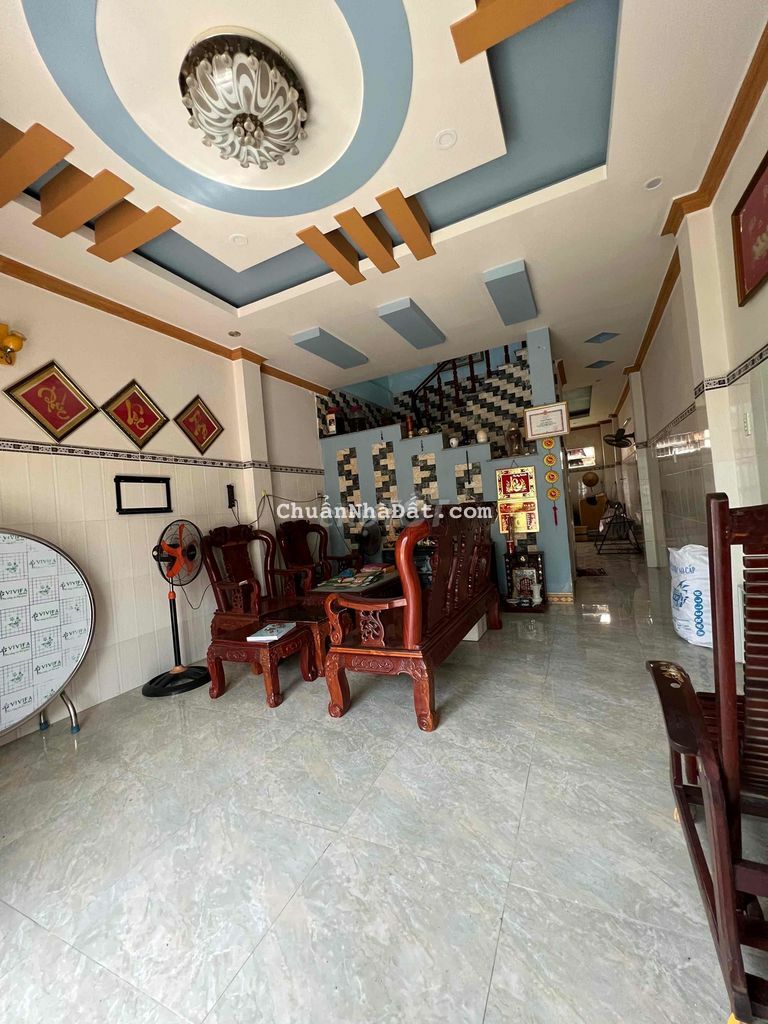 Nhà 1 Trệt 1 Lầu  P3 TP Mỹ Tho Giá 2ty2