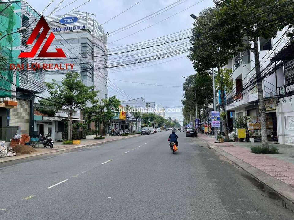 Nhà mặt tiền Lê Văn Phẩm, cách siêu thị GO 100m, 782m2, 25tỷ