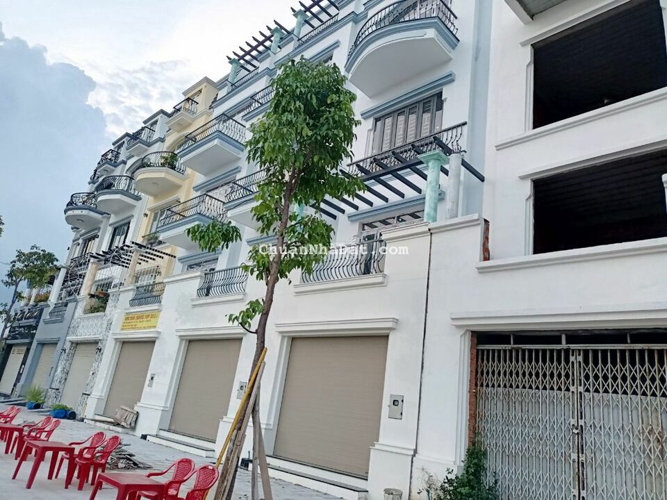 NHÀ 5 TẦNG MẶT TIỀN HOÀNG SA, PHƯỜNG 6, TP MỸ THO