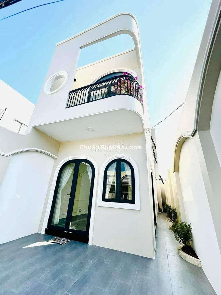 Nhà đẹp mới xây, lô góc 2 mặt tiền, xe tải quay đầu, Trung an, 3.1tỷ