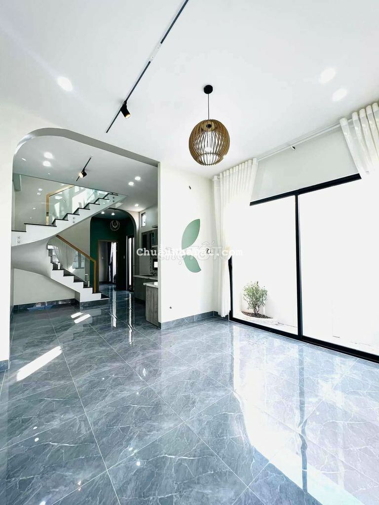 Nhà đẹp mới xây, lô góc 2 mặt tiền, xe tải quay đầu, Trung an, 3.1tỷ