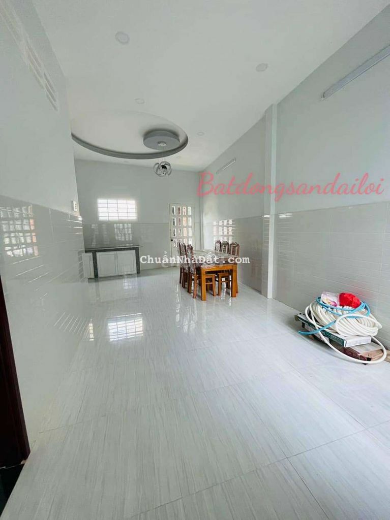 Nhà mới xây P.6, đường 4m, xe 7 chỗ vi vu, 98m2, 2tỷ950