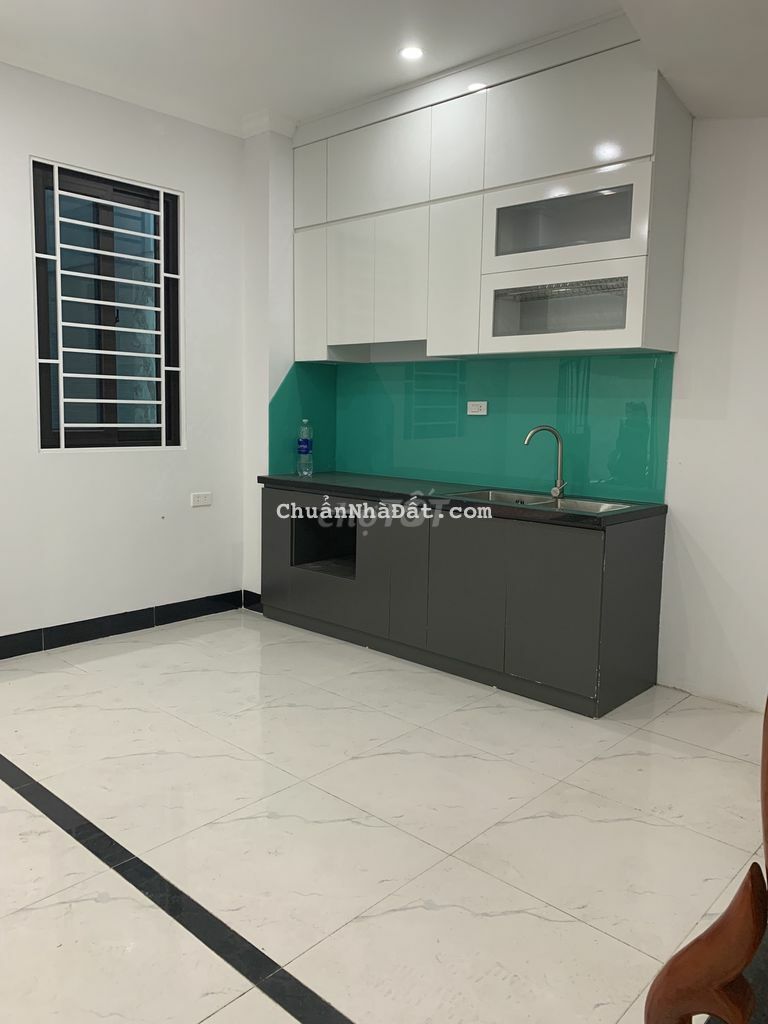 BÁN NHÀ XUÂN PHƯƠNG 5 TẦNG,GIÁ HƠN 2 TỶ,NGÕ OTO GẦN NHÀ.