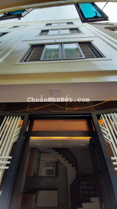 Bán nhà Ngọc Trục - Đại Mỗ, 32m2 x 5T, vuông vắn, mt rộng, ngõ nông, ô tô đỗ cách 30m, giá 3,18 tỷ