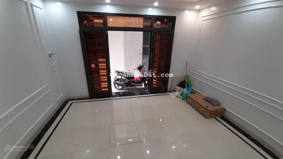 Bán nhà Ngọc Trục - Đại Mỗ, 32m2 x 5T, vuông vắn, mt rộng, ngõ nông, ô tô đỗ cách 30m, giá 3,18 tỷ