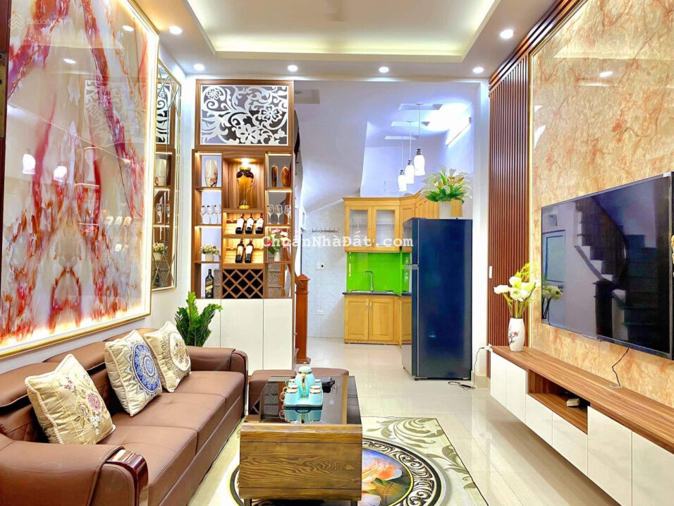 Bán nhà Mỹ Đình 32m2x5T, MT 3.6m, ngõ ô tô, thoáng sáng, gần phố, full NT, giá chỉ 3. X tỷ (TL)