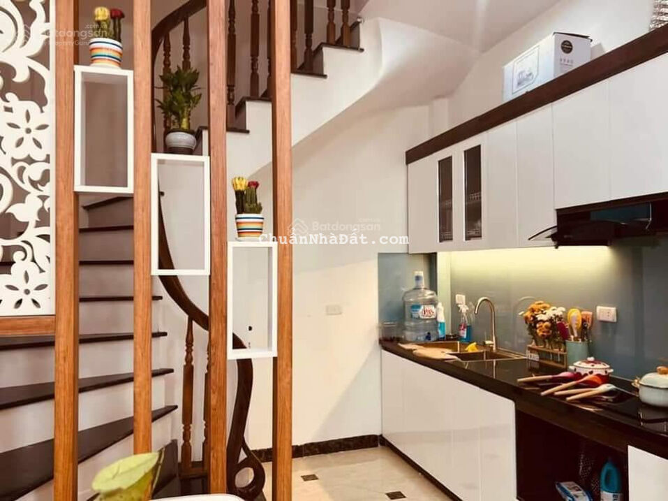 Bán gấp nhà Phương Canh - Nam Từ Liêm 35m2x5T, MT 3.5m, ngõ to 3m, 50m ra phố, giá chỉ 3.1 tỷ (TL)