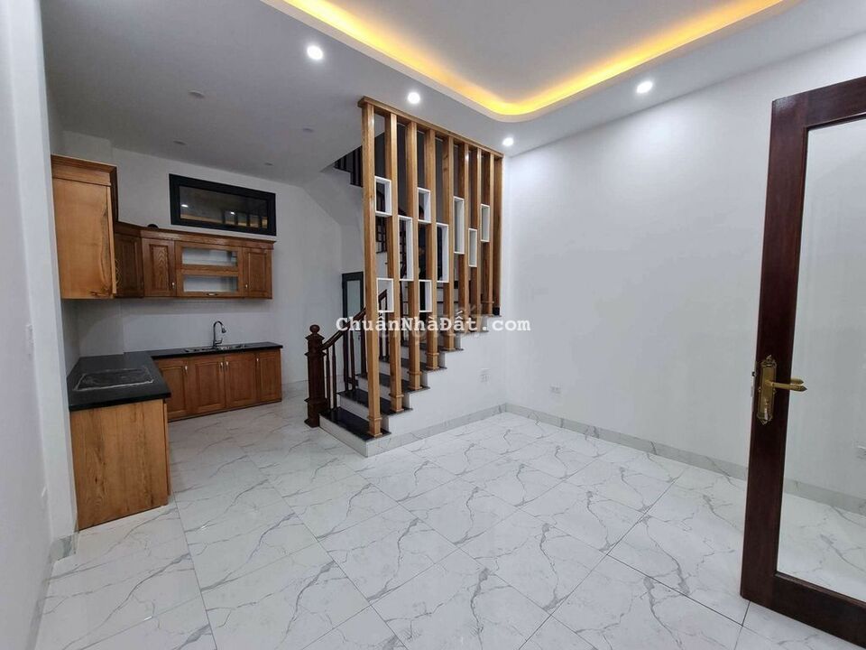 ĐÌNH THÔN NHÀ 5 TẦNG MỚI TÌNH FULL ĐỒ MT4M CHỈ 5 TỶ.