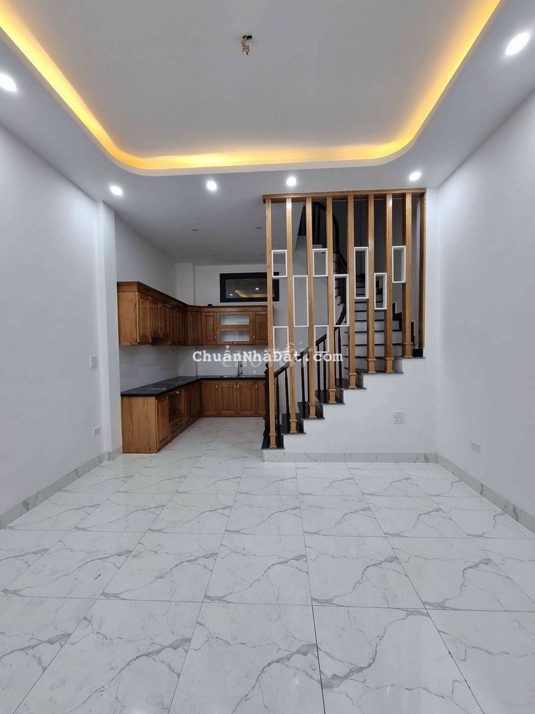 ĐÌNH THÔN NHÀ 5 TẦNG MỚI TÌNH FULL ĐỒ MT4M CHỈ 5 TỶ.