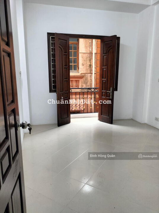 Chính chủ cần bán căn nhà Tây Mỗ ngõ thông ô tô, 36m2 x 5T giá chỉ 2,75 tỷ. LH 0868916899