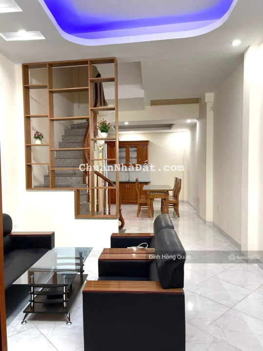 Chính chủ cần bán căn nhà Tây Mỗ ngõ thông ô tô, 36m2 x 5T giá chỉ 2,75 tỷ. LH 0868916899