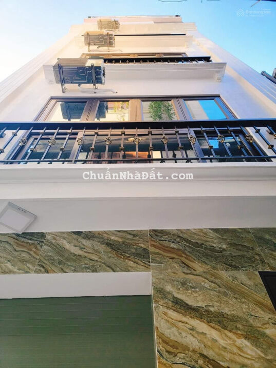 Vị trí cực kỳ đẹp giao thông thuận tiện ra đường Hồ Tùng Mậu 20m nhà 5T 36m2 thoáng 2 mặt chỉ 4.3tỷ