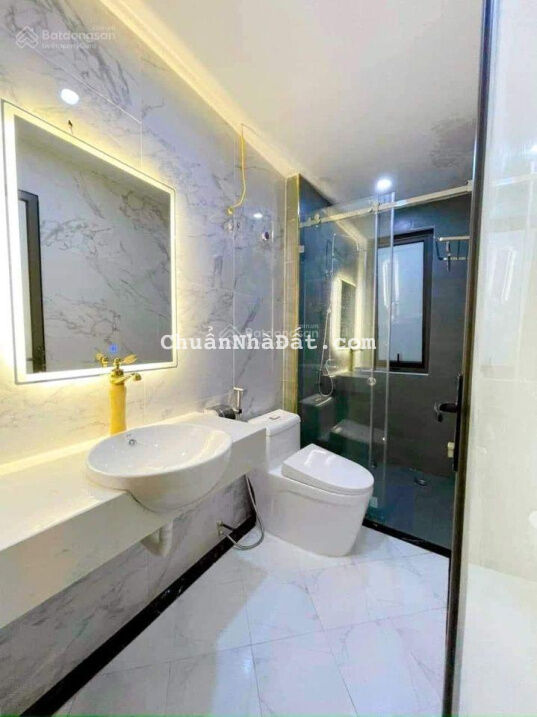 Vị trí cực kỳ đẹp giao thông thuận tiện ra đường Hồ Tùng Mậu 20m nhà 5T 36m2 thoáng 2 mặt chỉ 4.3tỷ