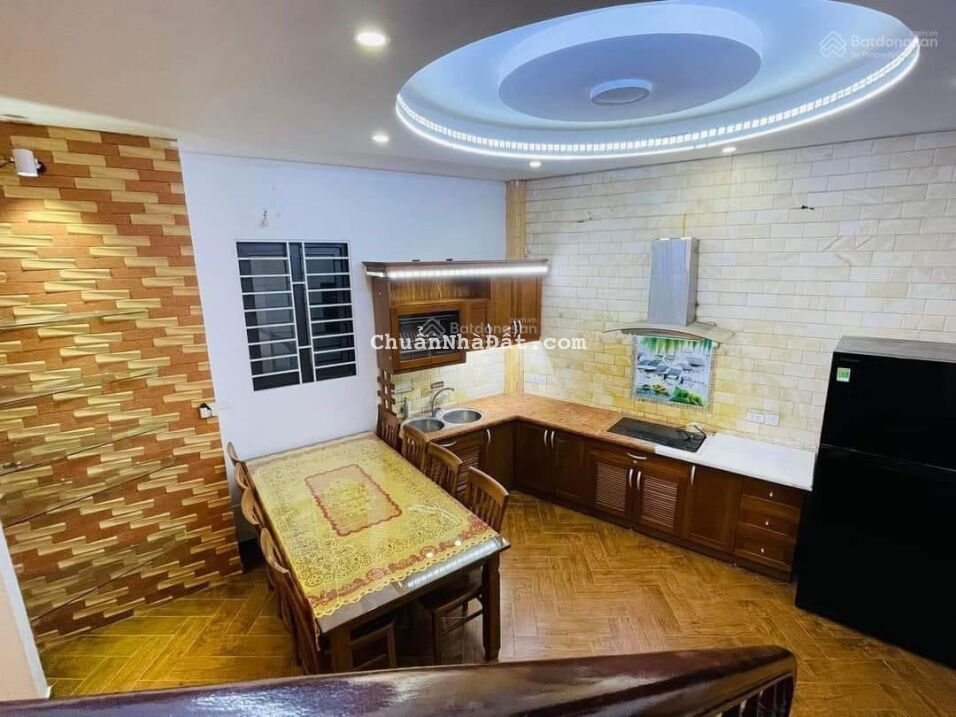 Bán nhà khu vực Phú Mỹ, Mỹ Đình (ngõ 63 Lê Đức Thọ). Nhà đẹp thoáng, gần hồ. Diện tích 40m2, 4 tầng