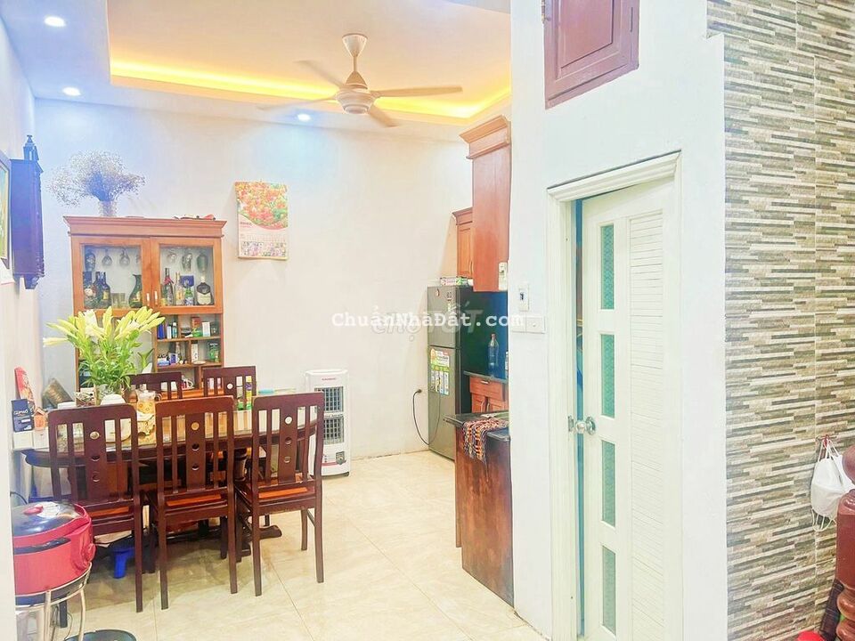 Giá siêu rẻ! Nhà Xuân Phương ,kinh doanh, sát phố, ngõ nông 44m2*4T