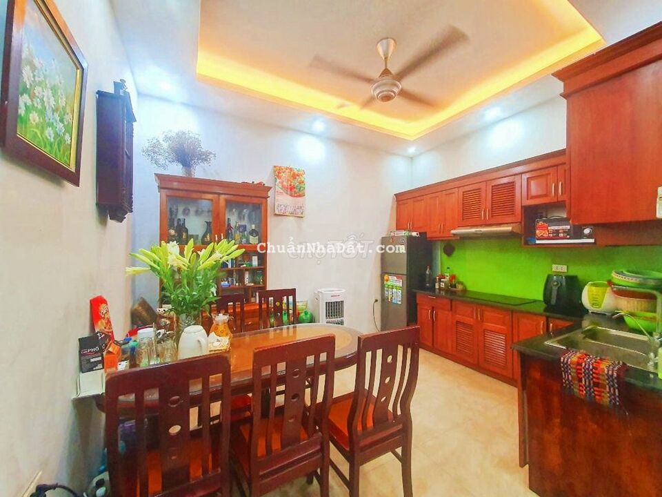 Giá siêu rẻ! Nhà Xuân Phương ,kinh doanh, sát phố, ngõ nông 44m2*4T