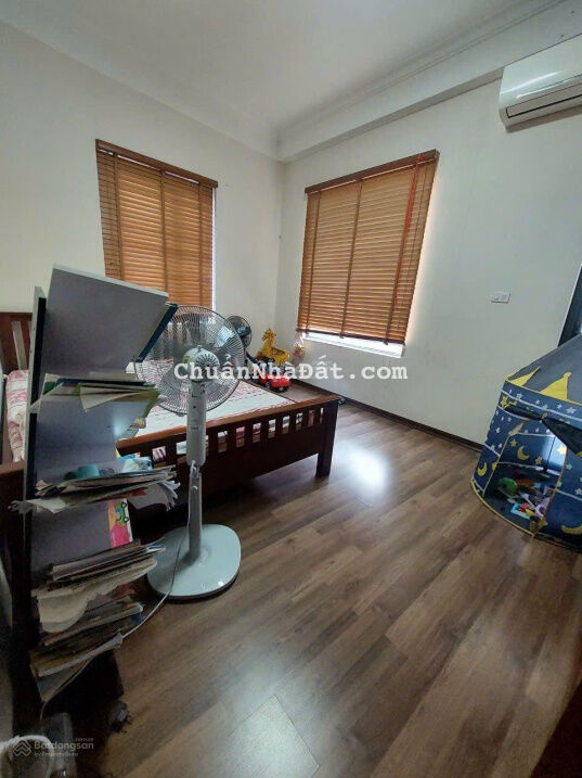 Bán nhà dân xây đường Mỹ Đình, lô góc. 5 tầng. Giá: 5.05 tỷ. LH 0978685116