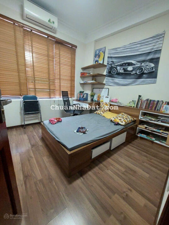Bán nhà dân xây đường Mỹ Đình, lô góc. 5 tầng. Giá: 5.05 tỷ. LH 0978685116