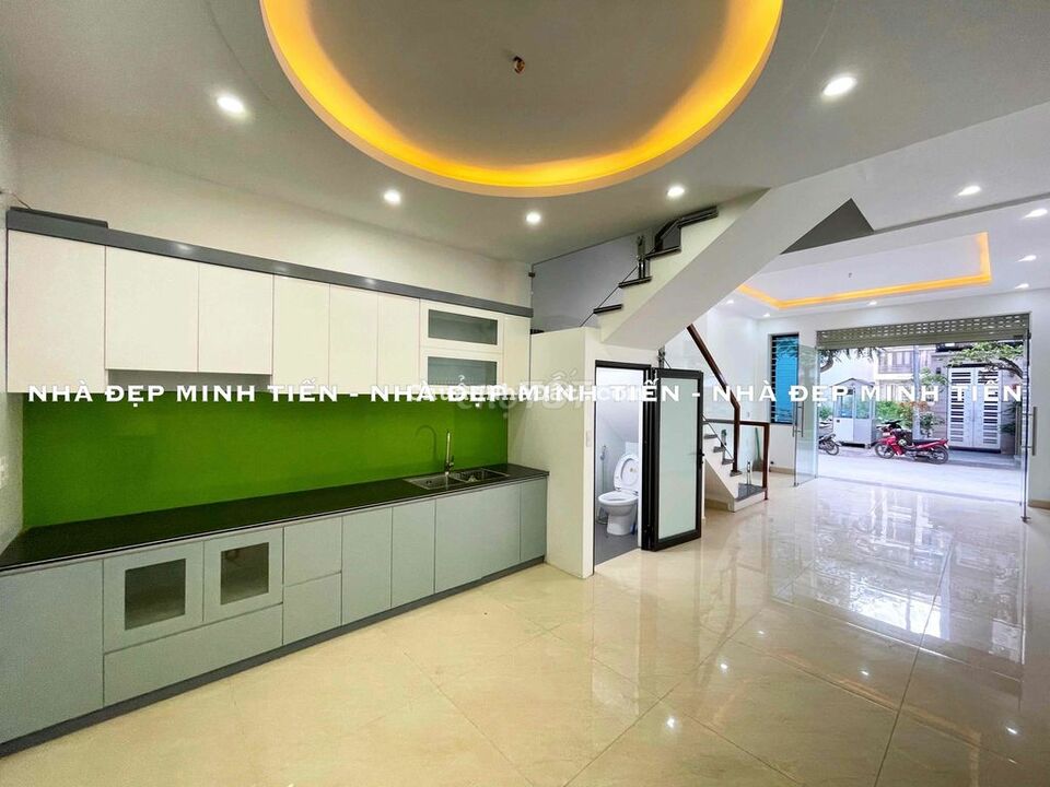 Nhà 4 tầng Lê Hồng Phong gần Phượng Chi