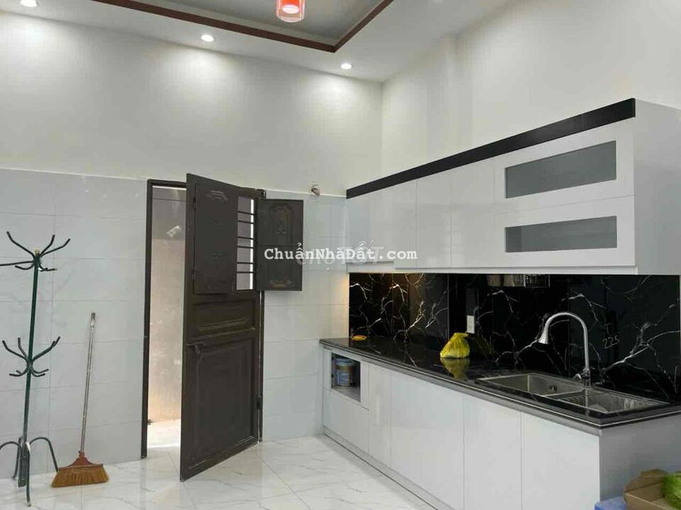 nhà mặt ngo đông khê 44m x 3 tầng